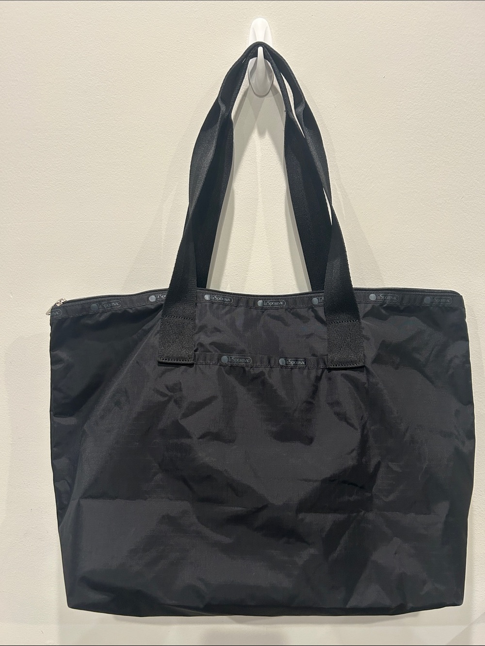 Like new Lesportsac Black Nylon Tote